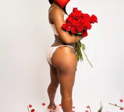 ❤ Your PETITE ebony FREAK 😝 Wetter than water 💦 swEETer than sugar 🍭🍰 Kinky Kiki 100% REAL